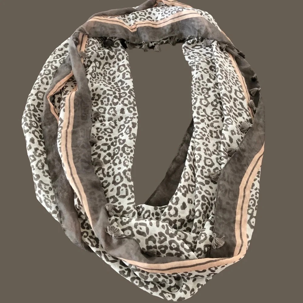 NWT Loft Infinity Scarf Gray Taupe Leopard‎ Print Tassels Peach Boho Lightweight